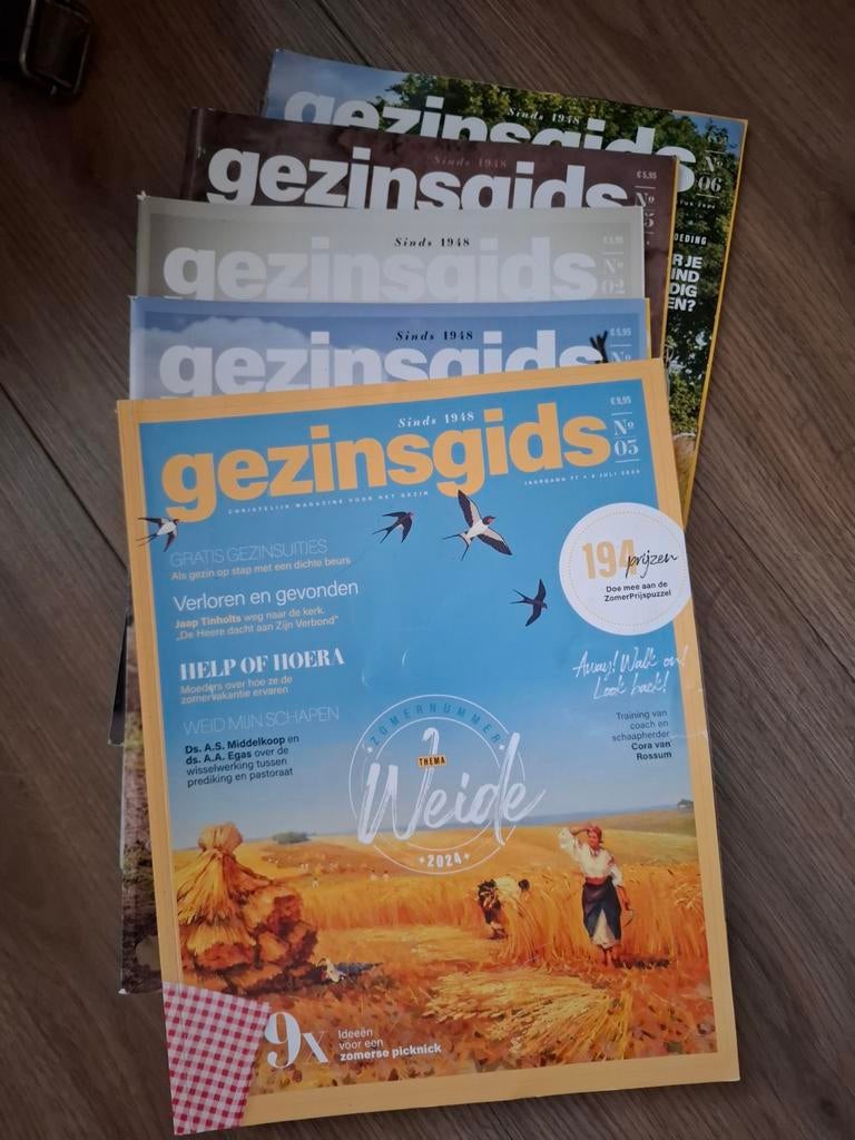 Gezinsgids, 5 nrs, Ophalen of Verzenden, Zo goed als nieuw, Overige typen