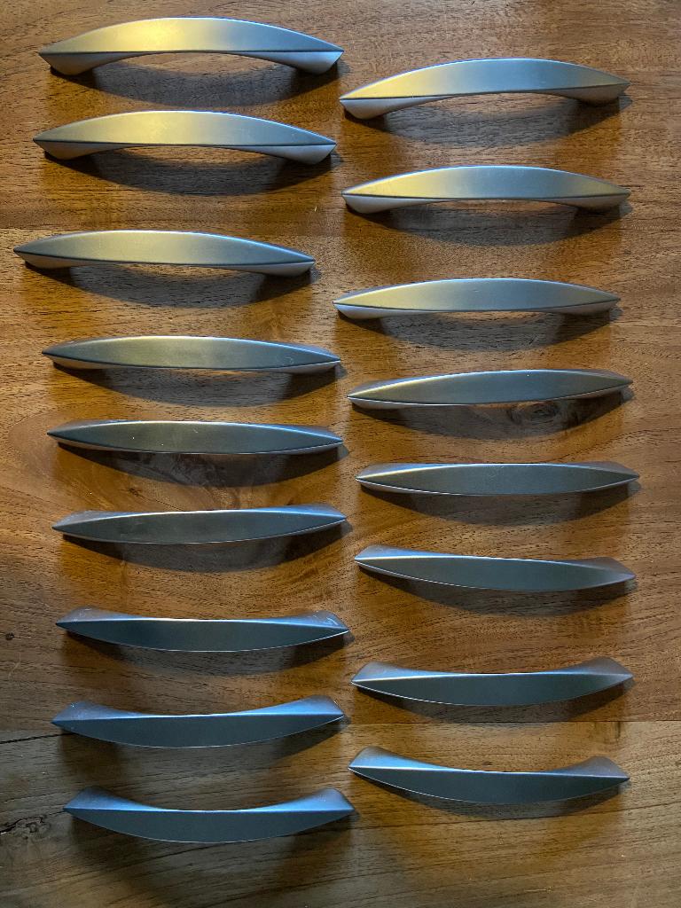 Handgrepen metaal mat grijs, Huis en Inrichting, Keuken | Complete keukens, Gebruikt, Overige kleuren, Overige typen, Ophalen of Verzenden