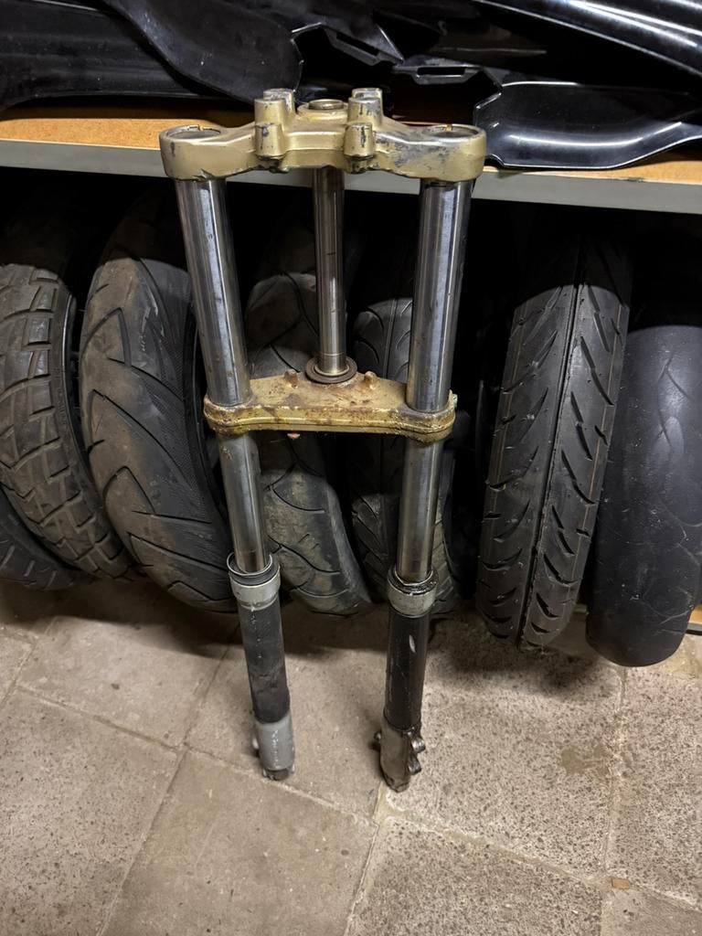 Derbi xtreme voorvork verschillende staten 12mm as, Fietsen en Brommers, Frame, Gebruikt, Derbi, DERBI