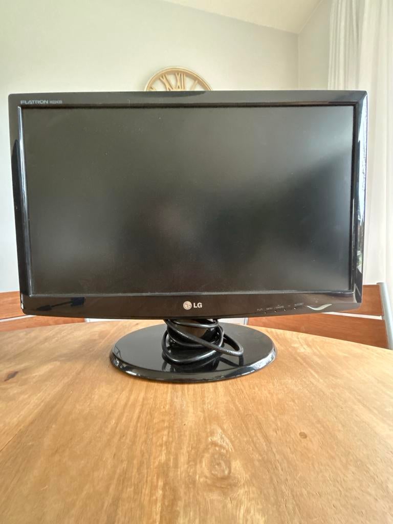 LG Flatron W2243S 22 inch Beeldscherm, Ophalen, Gebruikt, 60 Hz of minder