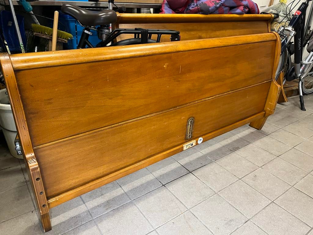 Houten bedframe - Tweepersoons 160-200, Huis en Inrichting, Slaapkamer | Bedden, Ophalen, Gebruikt, Bruin, Tweepersoons