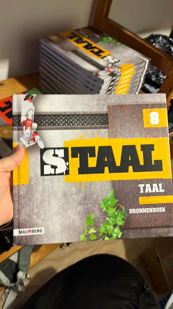 staal taal bronnenboek groep 8 zo goed als nieuw, Ophalen of Verzenden, Zo goed als nieuw, Overige niveaus, Nederlands