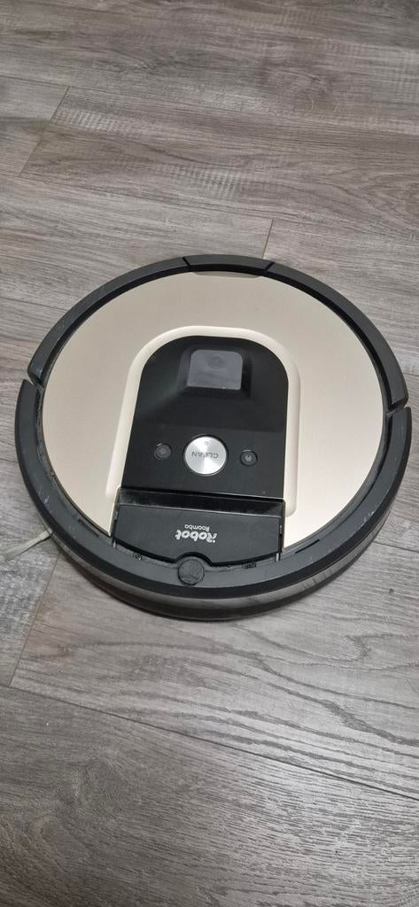 Roomba 966, Ophalen, Robotstofzuiger