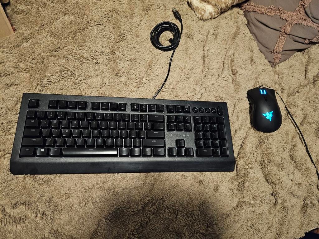 Toetsenbord & muis van het merk Razer, Ophalen of Verzenden, Zo goed als nieuw