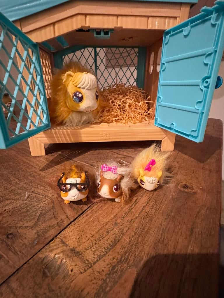 Little live pets - Mama suprise Cavia, Verzamelen, Ophalen, Zo goed als nieuw