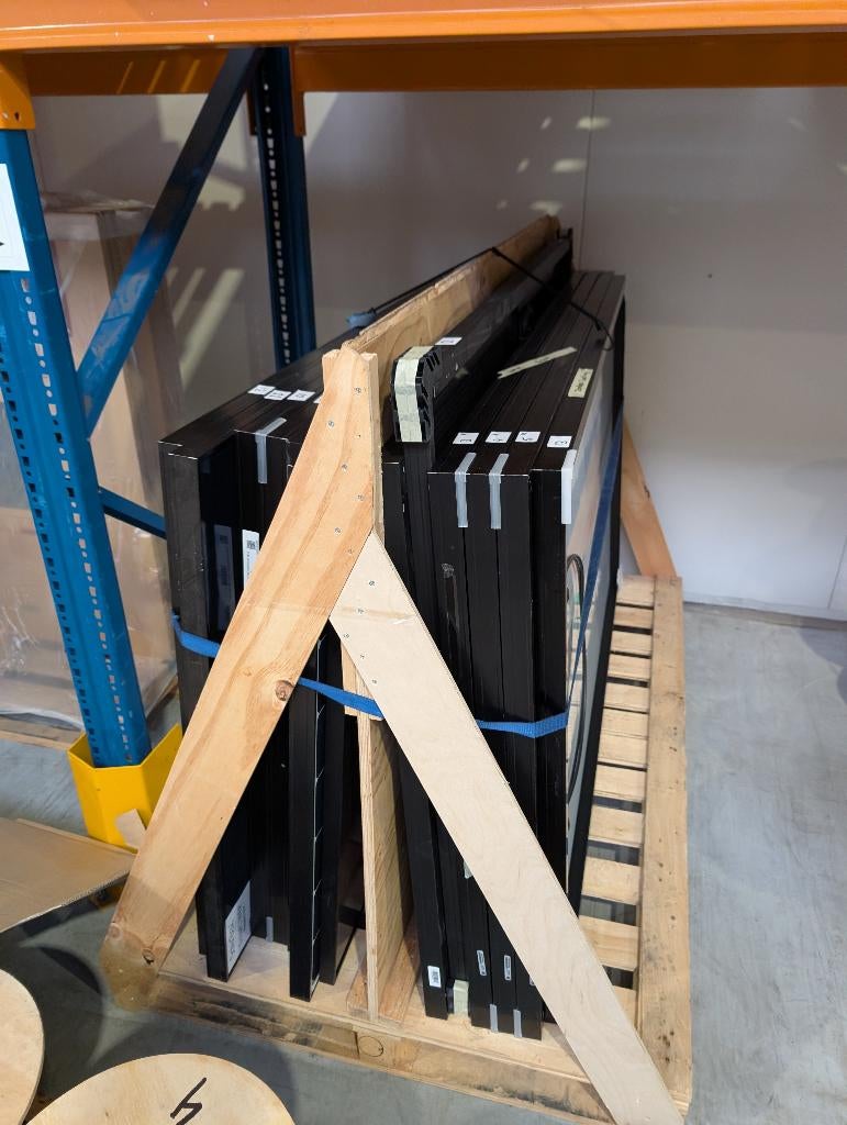 Magazijnopruiming Nieuwe en 2e hands Zonnepanelen, Ophalen, Zo goed als nieuw, Paneel, 200 wattpiek of meer