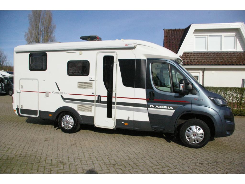 Adria Compact PLUS SL Automaat, Enkele bedden., Caravans en Kamperen, Campers, Automaat, Reservewiel, Koelkast, Ringverwarming