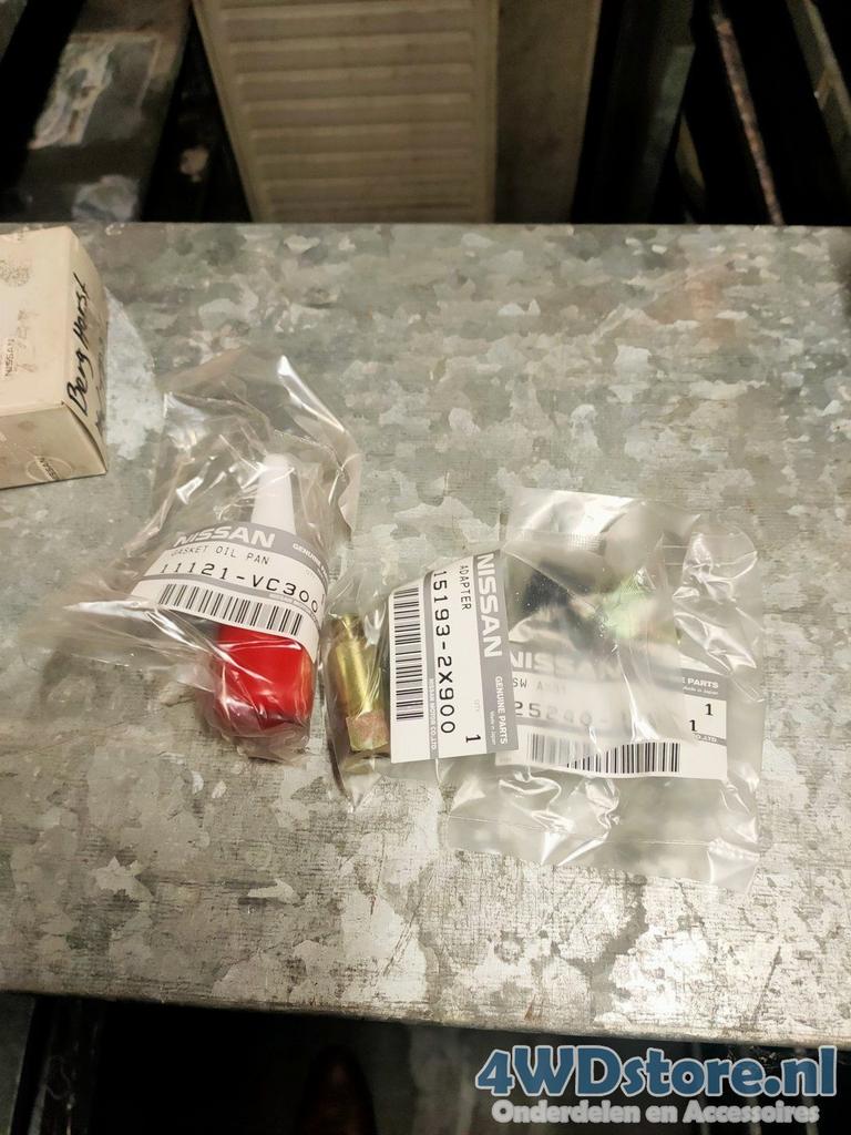 Nissan Terrano R20 Olie Drainage Set 100072X90B, -, -, Nieuw, Ophalen of Verzenden