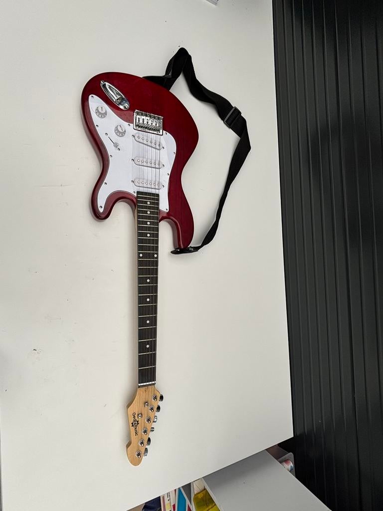 Elektrische ‘Gear4Music’ gitaar te koop, Ophalen, Zo goed als nieuw, Solid body
