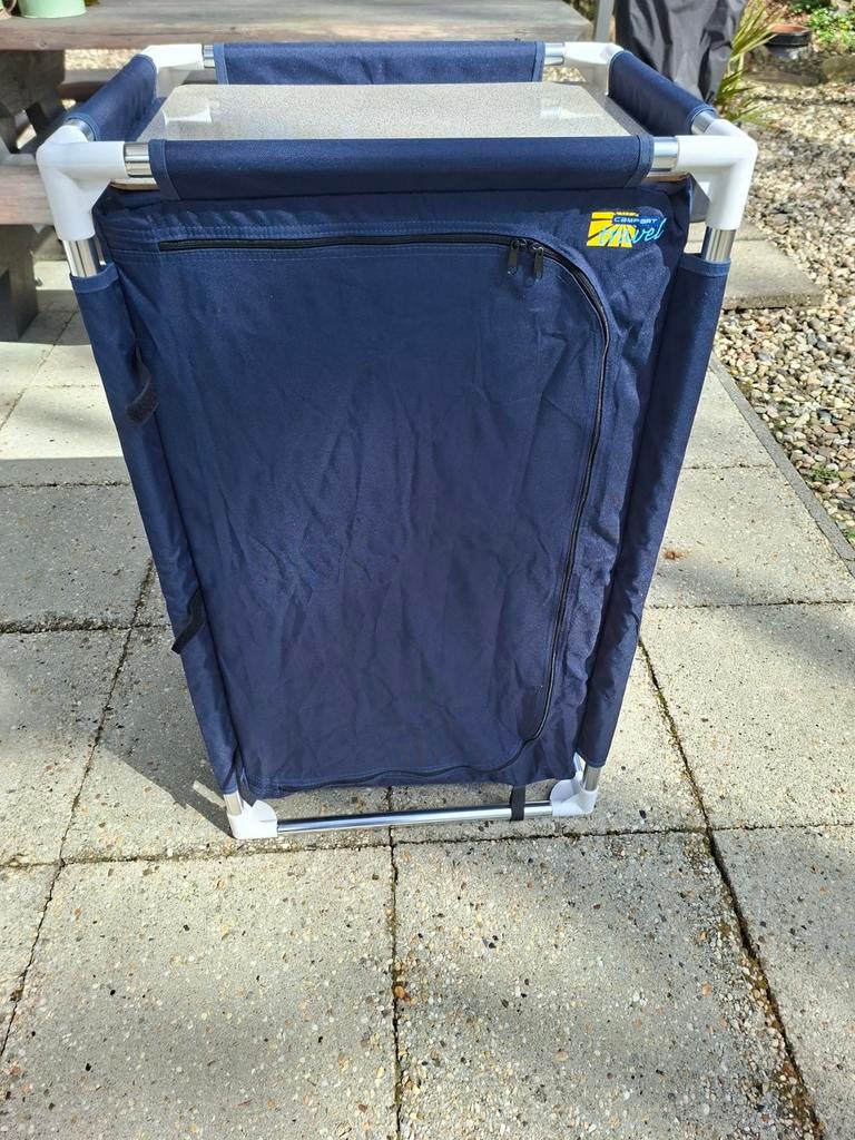 Camping  kastje. 3 vakken, Ophalen, Zo goed als nieuw, Campingkast