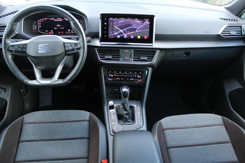 SEAT Tarraco 1.4 TSI e-Hybrid PHEV Xperience Business Intens, 4 cilinders, Met garantie (alle), Alcantara, Wit