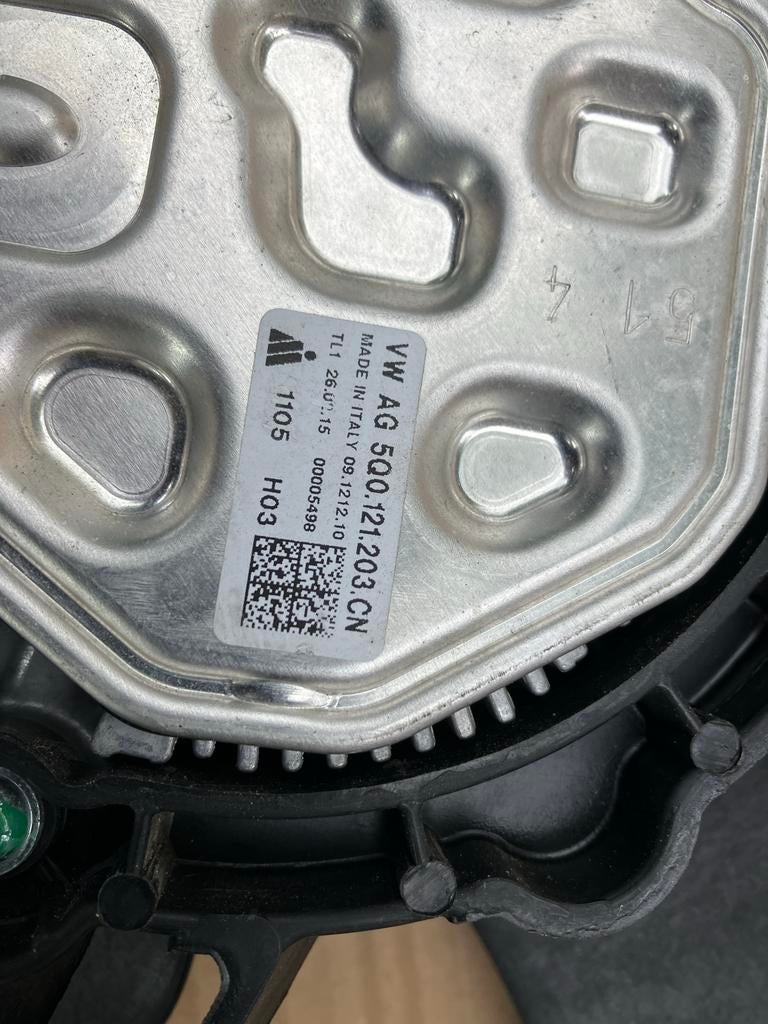 Koelventilatormotor VW Touran Golf Tiguan Leon 5Q0121203CN, Auto-onderdelen, Airco en Verwarming, Ophalen of Verzenden, Gebruikt