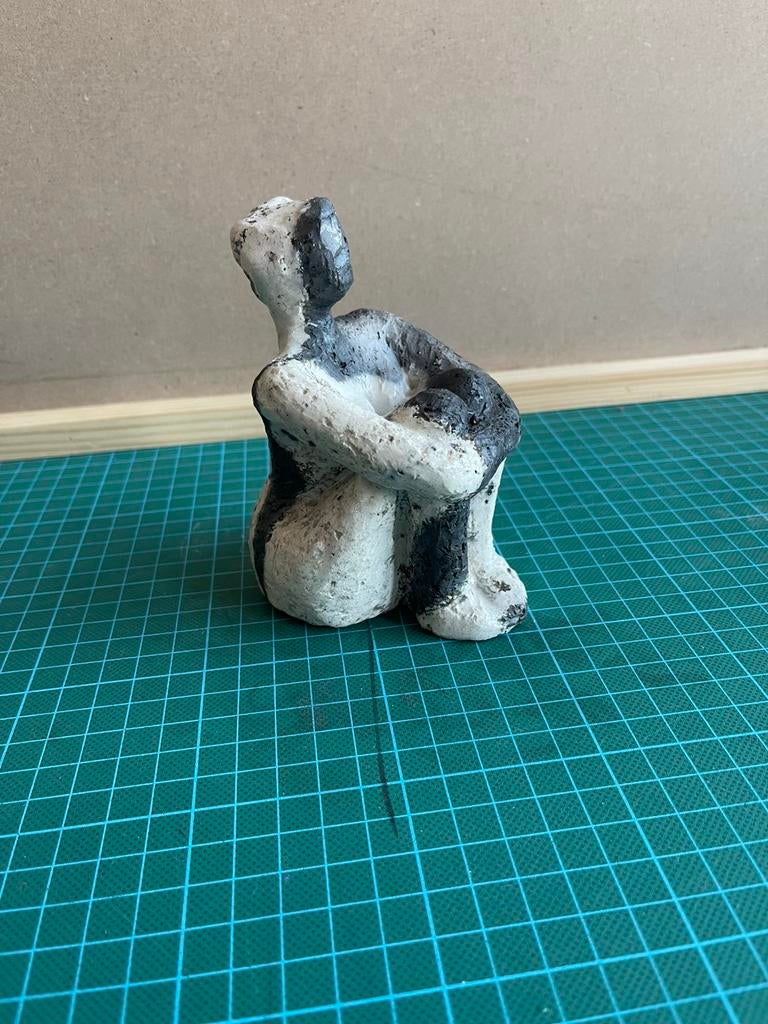 Zittende vrouw, Ophalen of Verzenden, Zo goed als nieuw, Mens