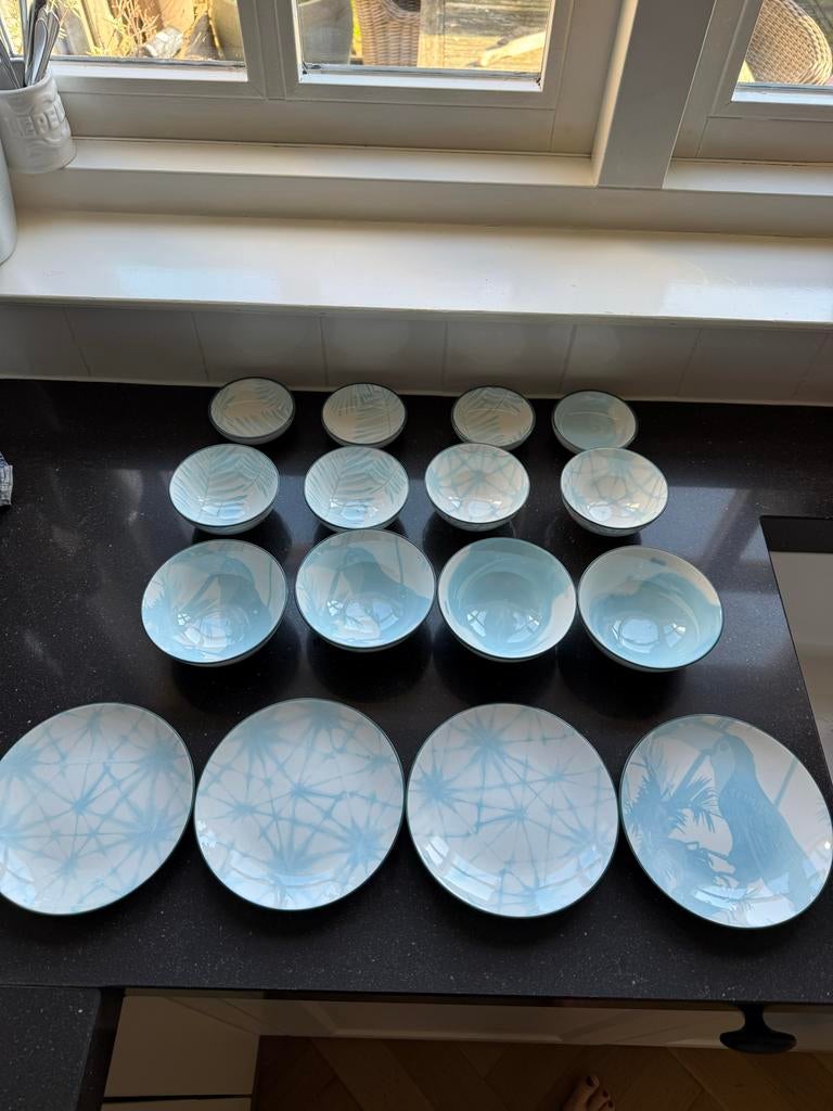 Gusta 16-delig tapas servies lichtblauw met wit, Keramiek, Ophalen of Verzenden, Zo goed als nieuw, Effen