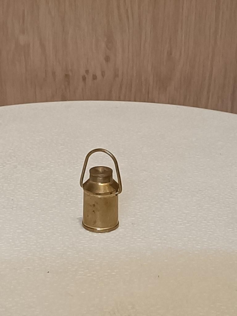 Oud messing/koper miniatuur melkbusje poppenhuis, Verzamelen, Poppenhuizen en Toebehoren, Ophalen of Verzenden, Gebruikt, Poppenhuis