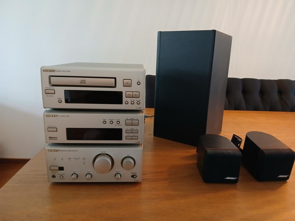 Onkyo Hifi Set met Bose Speakers - CD, Tuner, Versterker, Ophalen of Verzenden, Gebruikt, Cd-speler, Overige merken