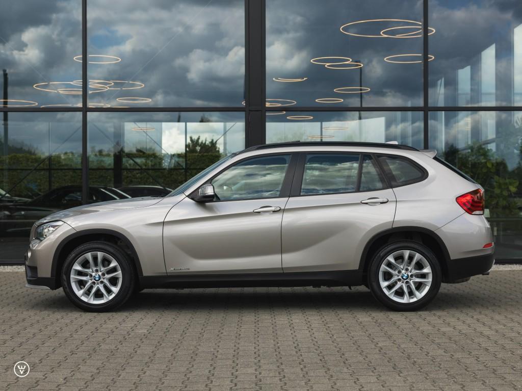 Bmw X1 xDrive20i Aut - Pano, Prof navi, Gebruikt, Euro 6, 4 cilinders, Beige
