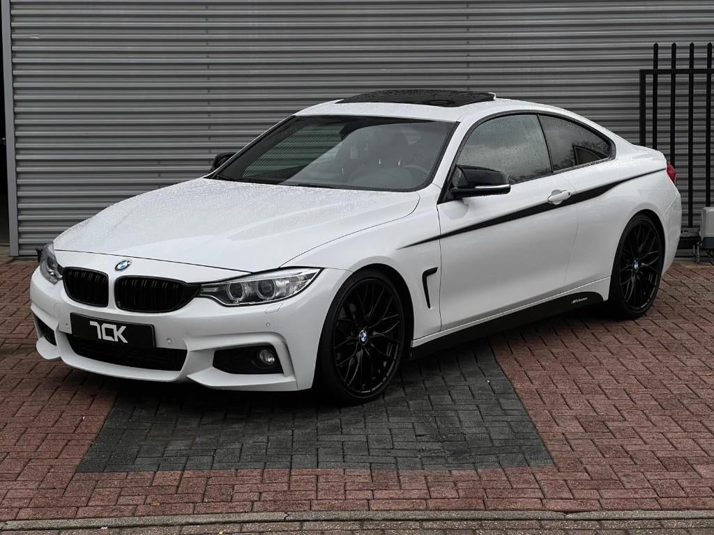 BMW 4-Serie 420D Xdrive 2014 AUT | Pano | 20 INCH | 184PK, Auto's, BMW, 1995 cc, 4 stoelen, USB, Wit