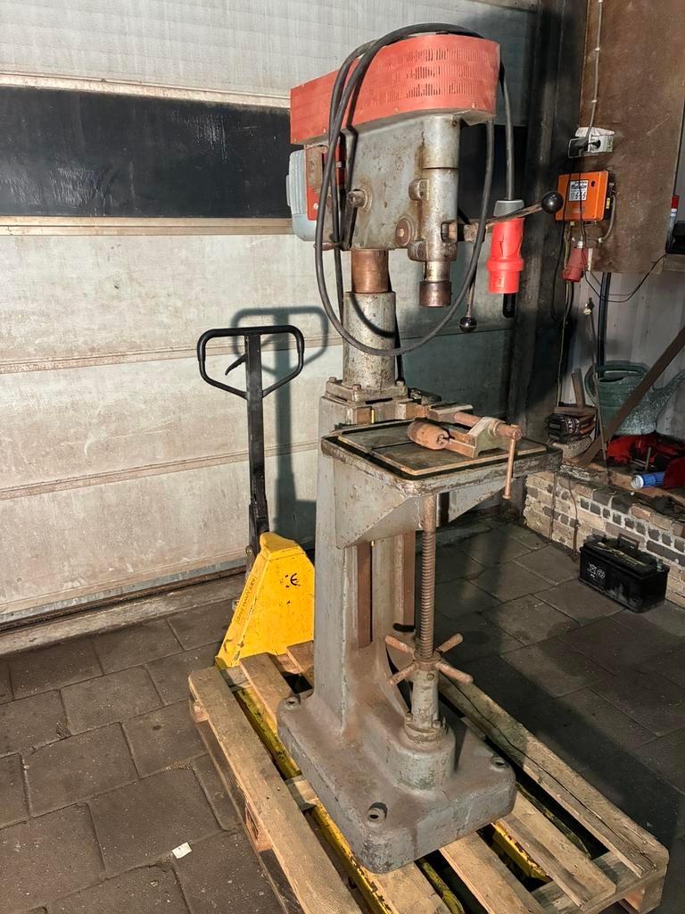 Laagland kolomboormachine, Ophalen of Verzenden, Zo goed als nieuw, Kolomboormachine