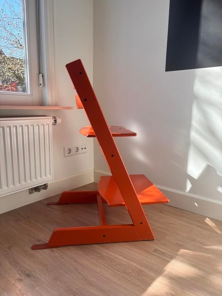 Stokke Tripp Trapp kinderstoel oranje, Kinderen en Baby's, Kinderstoelen, Ophalen of Verzenden, Gebruikt, Meegroeistoel