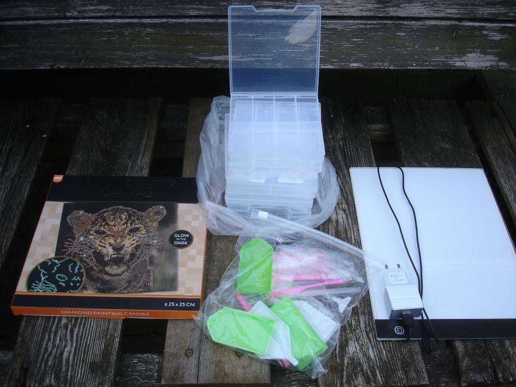 diamond painting spullen + verlichtingsplaat, Ophalen, Zo goed als nieuw, Knutselwerk