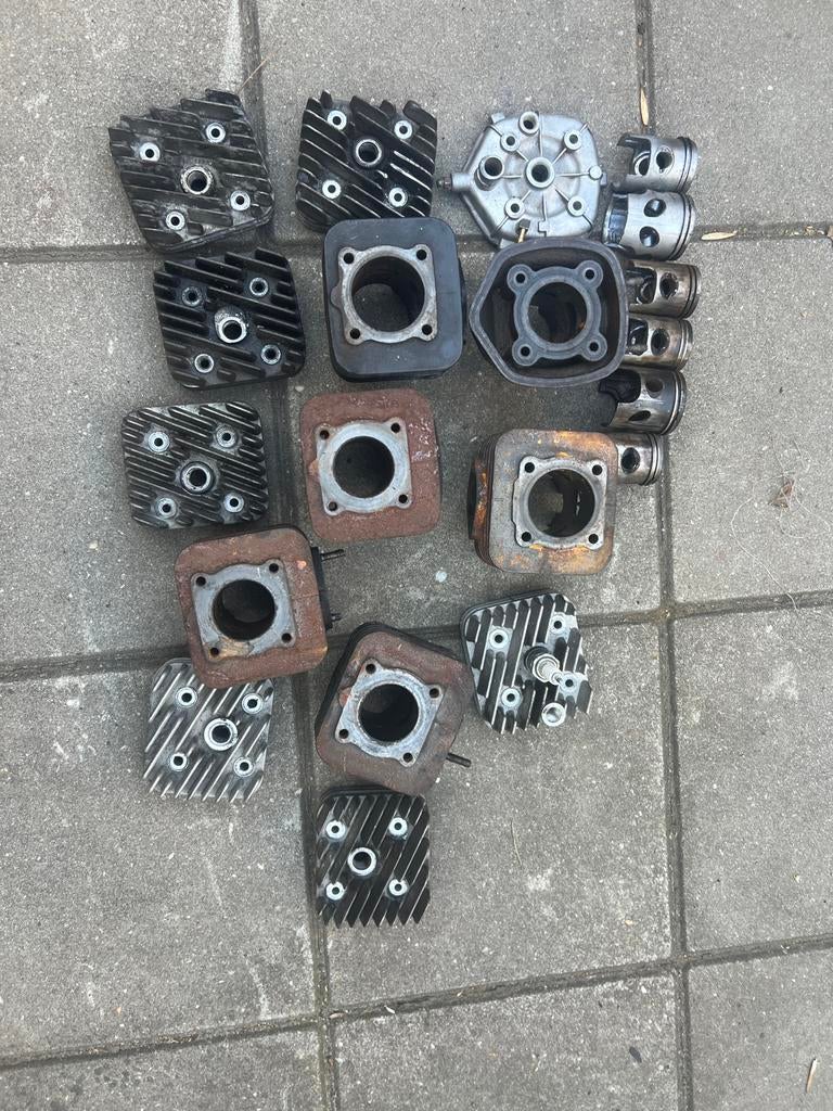 Partij cilinders, cilinderkoppen en zuigers Piaggio Kreidler, Ophalen, Zo goed als nieuw, 250 mm of meer