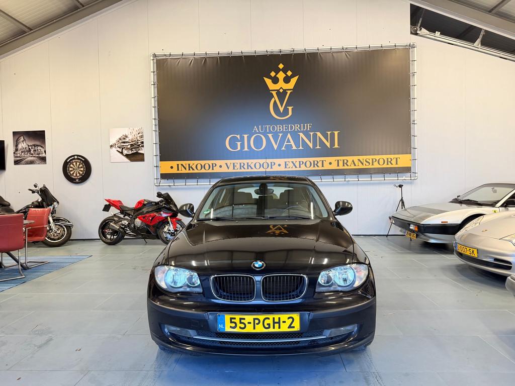 BMW 1-serie 118i Business Line inruil mogelijk, Auto's, BMW, 1-Serie, Euro 5, Achterwielaandrijving, Zwart