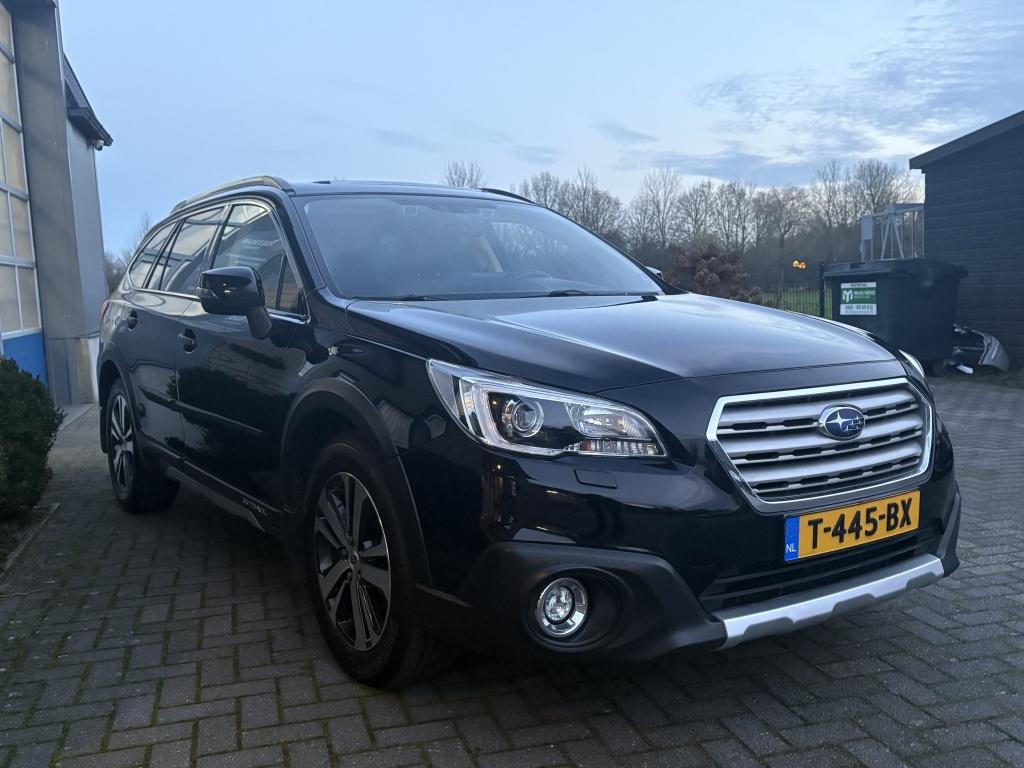Subaru Outback 2.5i Premium MEMORY-CARPLAY-PANO-STOELVERWRMN, Gebruikt, Euro 6, 4 cilinders, Outback