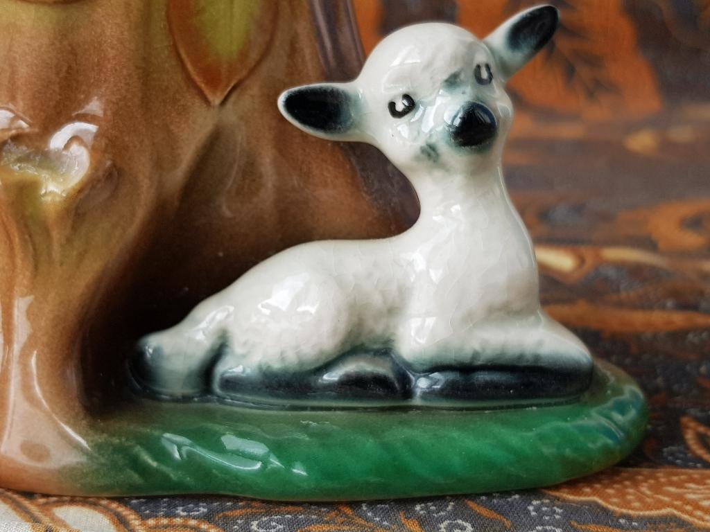 Boom met schaap mooi oud Hornsea vaasje uit Engeland 18 cm., Ophalen of Verzenden