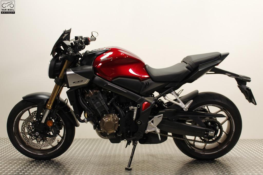 Honda CB650RAC E-CLUTCH (bj 2024) - foto 3