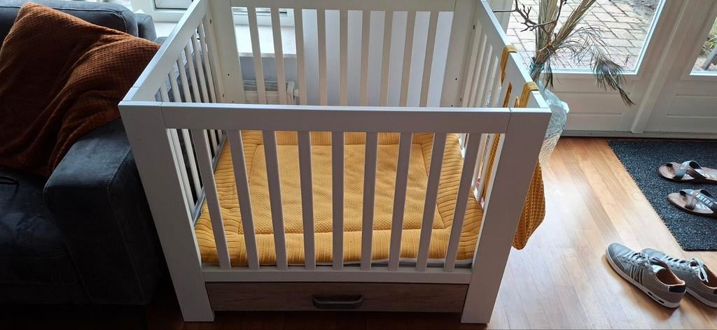 Kidsmill Long Island box met lade, Ophalen, Zo goed als nieuw, Rechthoekig, In hoogte verstelbaar