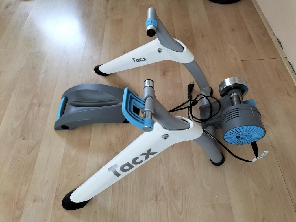 Tacx Flow Smart Trainer  met trainingsband., Ophalen of Verzenden, Overige typen