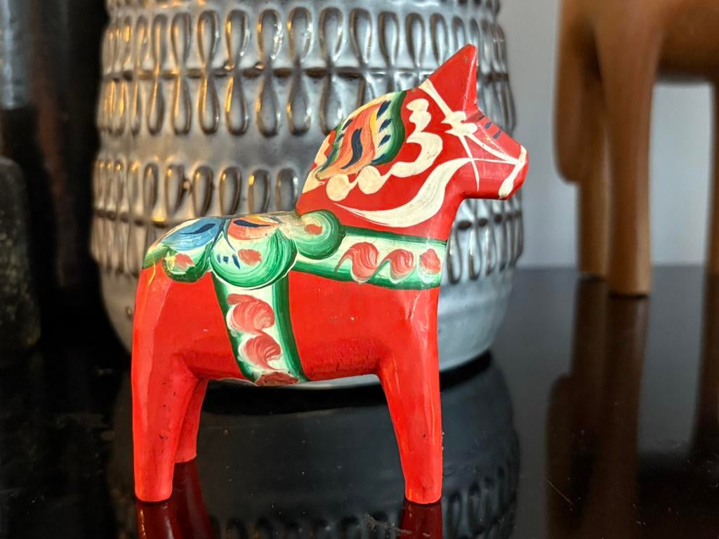 Dala paardje dalarna paard vintage Nusnas Grannas, Ophalen of Verzenden, Zo goed als nieuw, Dier