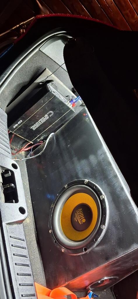 Subwoofer en versterker audio system, Auto diversen, Autospeakers, Ophalen of Verzenden