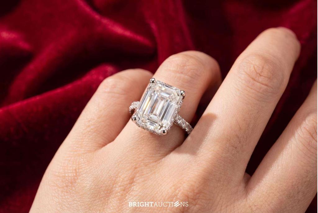 Witgouden solitaire ring met een grote diamant van 4.00 cara, Wit, Niet ingevuld, Nieuw, 17 tot 18