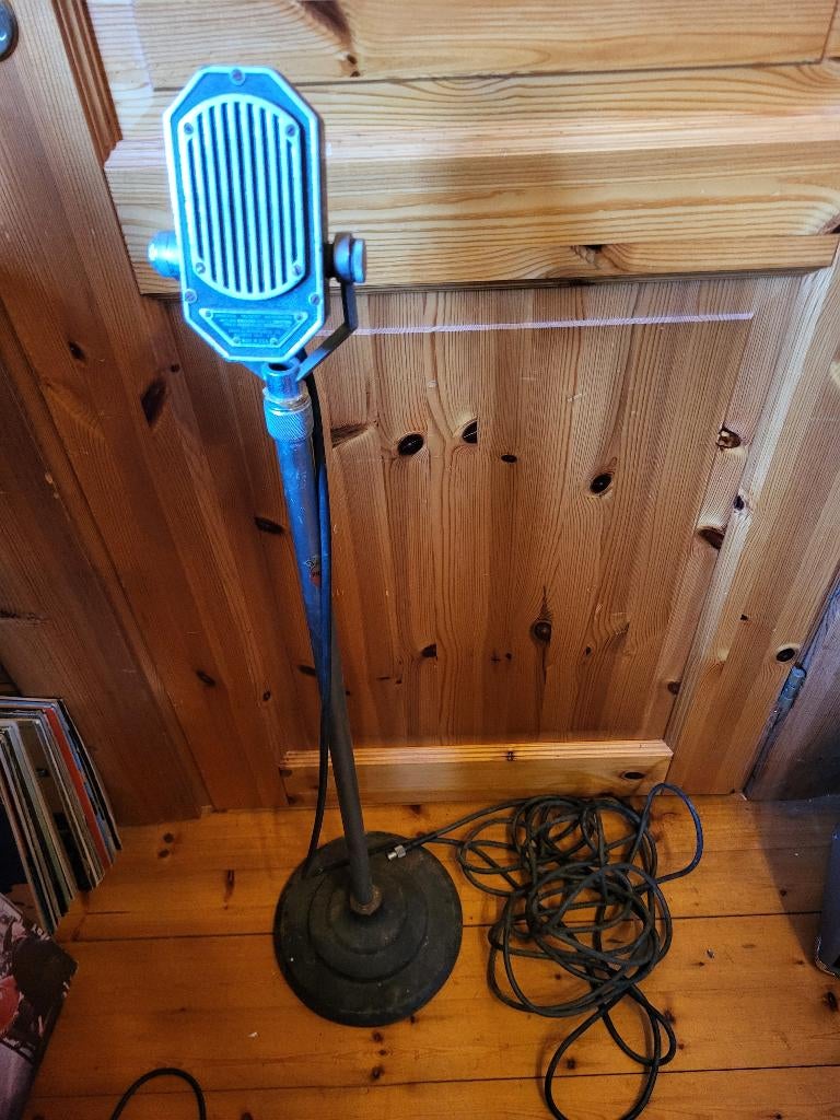 Vintage microfoon Universal Velocity microphone, Ophalen, Gebruikt, Zangmicrofoon