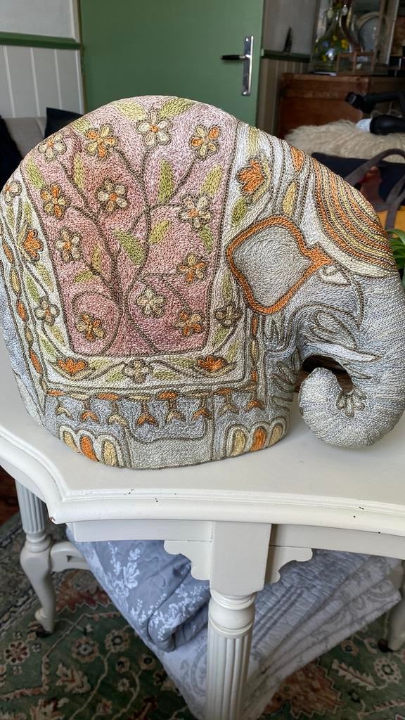 Oude thee muts vorm van een olifant niet gebruikt, Ophalen of Verzenden, Zo goed als nieuw