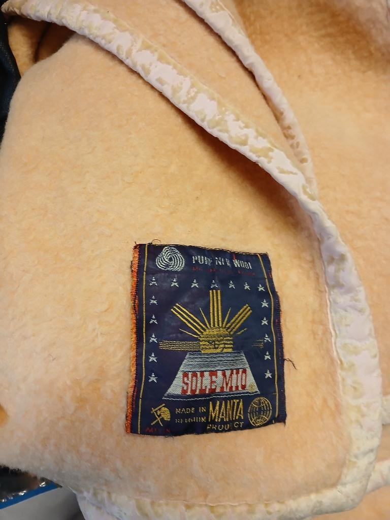 Verschillende wollen  dekens vanaf € 45,00 per stuk, Ophalen of Verzenden, Gebruikt