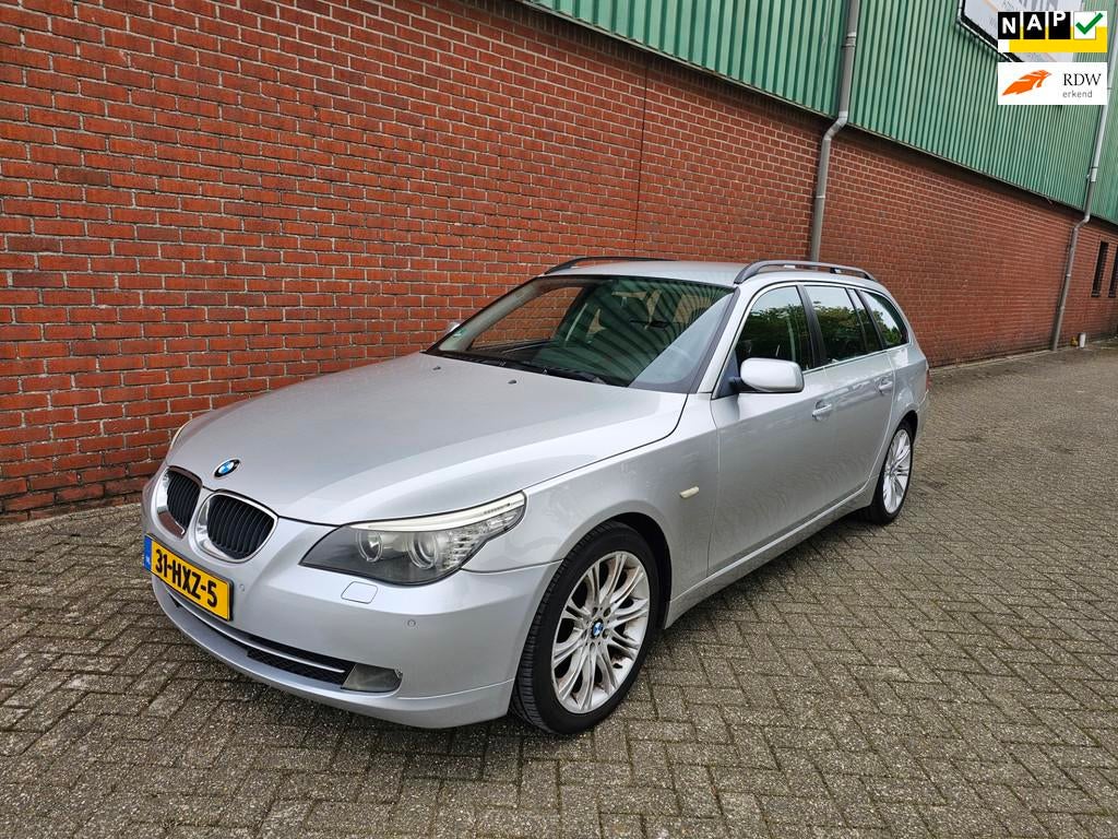 BMW 5-serie Touring 520i Corporate Lease Business Line Autom, Auto's, BMW, Automaat, Achterwielaandrijving, 4 cilinders, 1565 kg