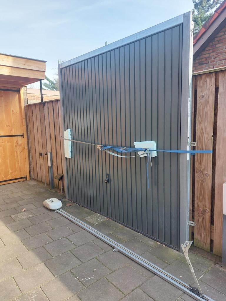 Garage kanteldeur met opener, Doe-het-zelf en Verbouw, Ophalen, Gebruikt, Garagedeur, Metaal