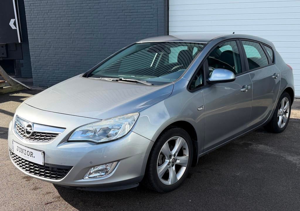 Opel Astra 1.6 Edition NWEAPK/CRUISE/CLIMA/LMV/NAP, Auto's, Euro 5, Stof, 4 cilinders, 116 pk