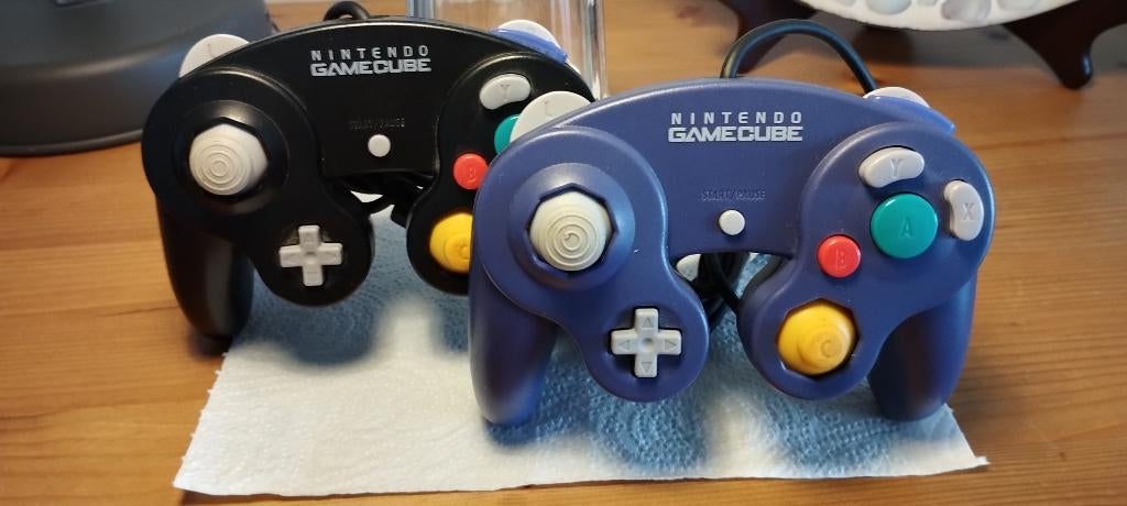 nintendo gamecube controllers z.g.a.n, Eén computer, Ophalen of Verzenden, Zo goed als nieuw, 3 spelers of meer