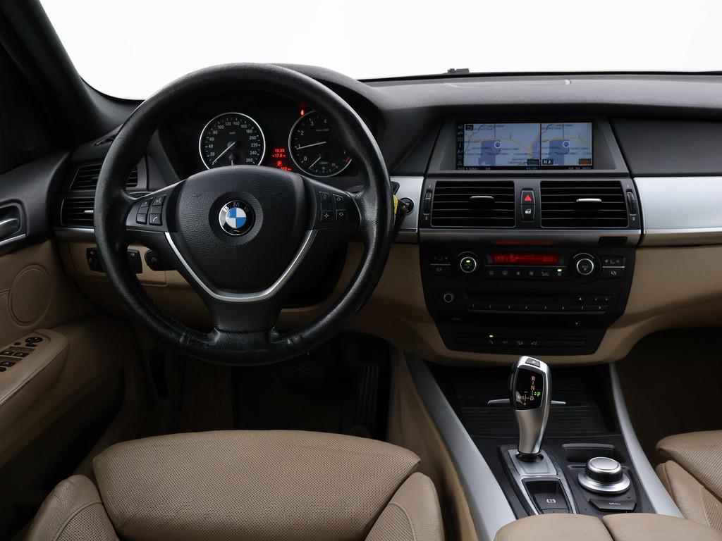 BMW X5 xDrive30i 7-PERSOONS + PANORAMA | STOELVENTILATIE | T, Auto's, Gebruikt, 7 stoelen, 2996 cc, Leder