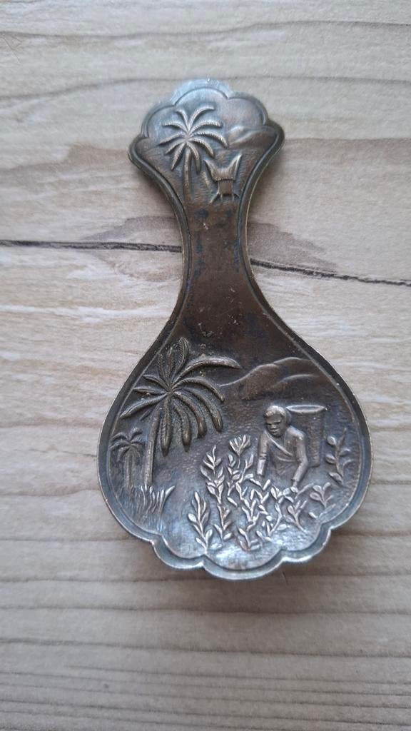 Decoratieve lepel met afbeeldingen van palmbomen, Antiek en Kunst, Ophalen of Verzenden