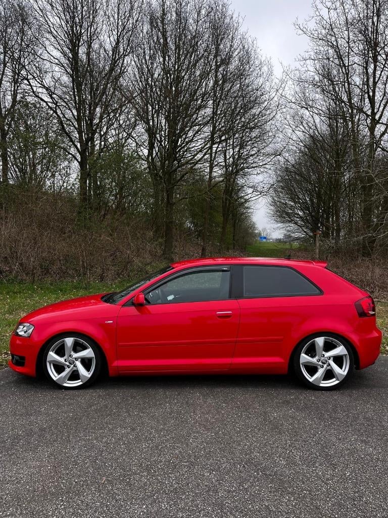 Audi A3 1.4 Tfsi Ambition Pro Line S / NAP / Rood, Voorwielaandrijving, Euro 5, 125 pk, Zwart