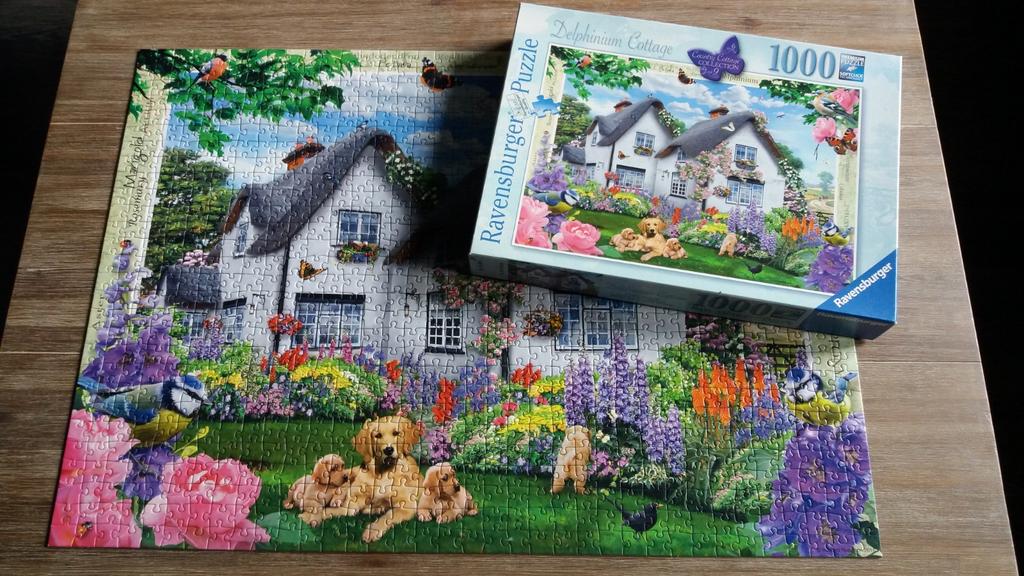 Ravensburger puzzel  1000 stukjes   Delphinium Cottage, Ophalen, 500 t/m 1500 stukjes, Zo goed als nieuw