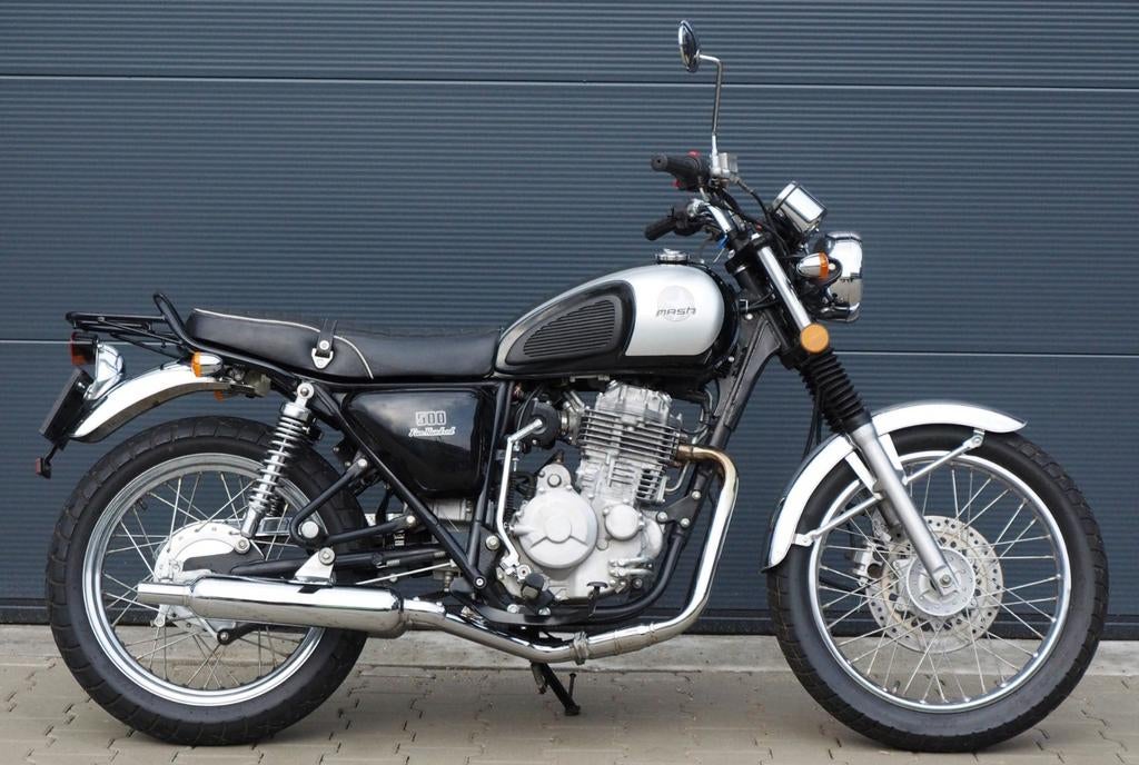 Mash fivehundred - km 900 - zo goed als nieuw-, Motoren, Motoren | Mash, Retro, 400 cc, Occasion, Toermotor