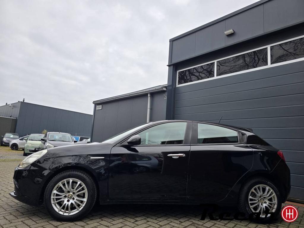 Alfa Romeo Giulietta - 1.4 T Progression/170Pk/Carplay/Koopj, Euro 5, Gebruikt, 4 cilinders, Zwart