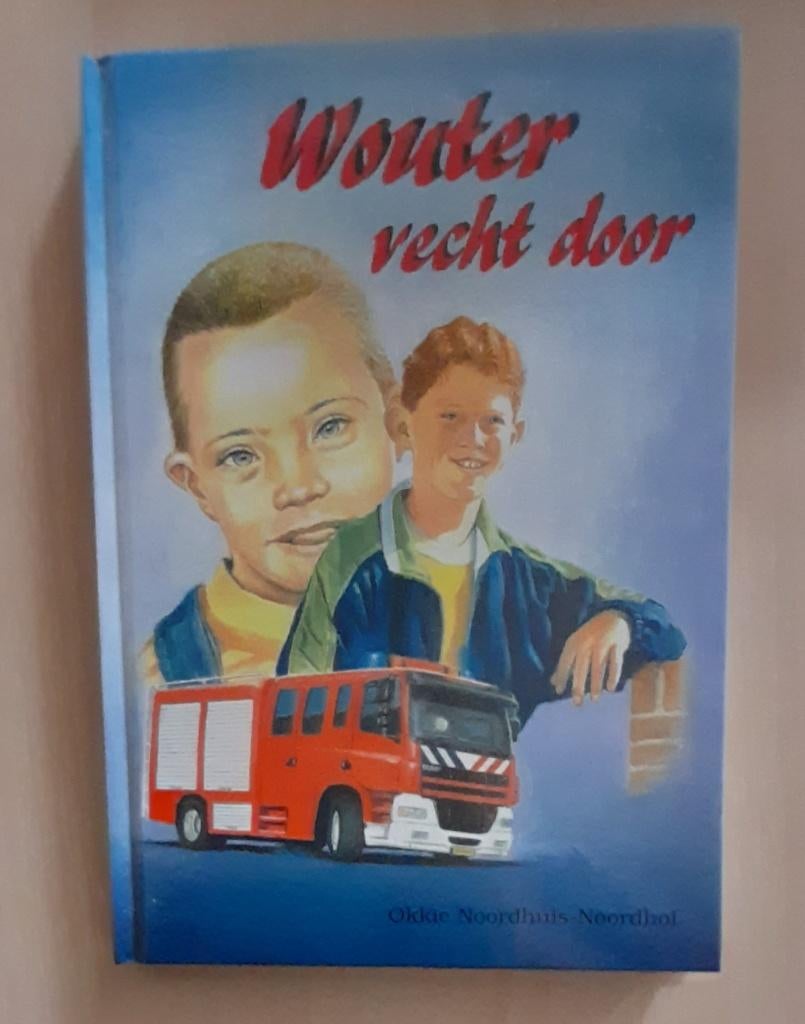 Wouter vecht door nieuw., Ophalen of Verzenden, Zo goed als nieuw, Okkie Noordhuis-Noordhof