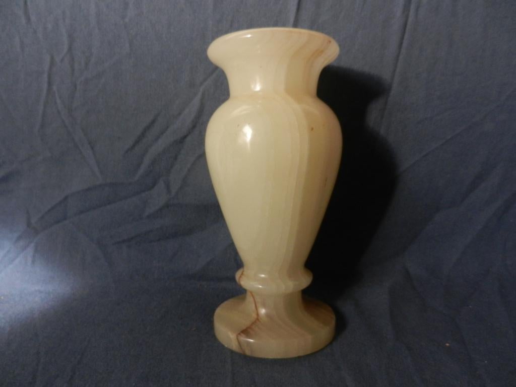 Balustervormige vaas van onyx Italië ca 1970 h. 18,2 cm., Ophalen of Verzenden